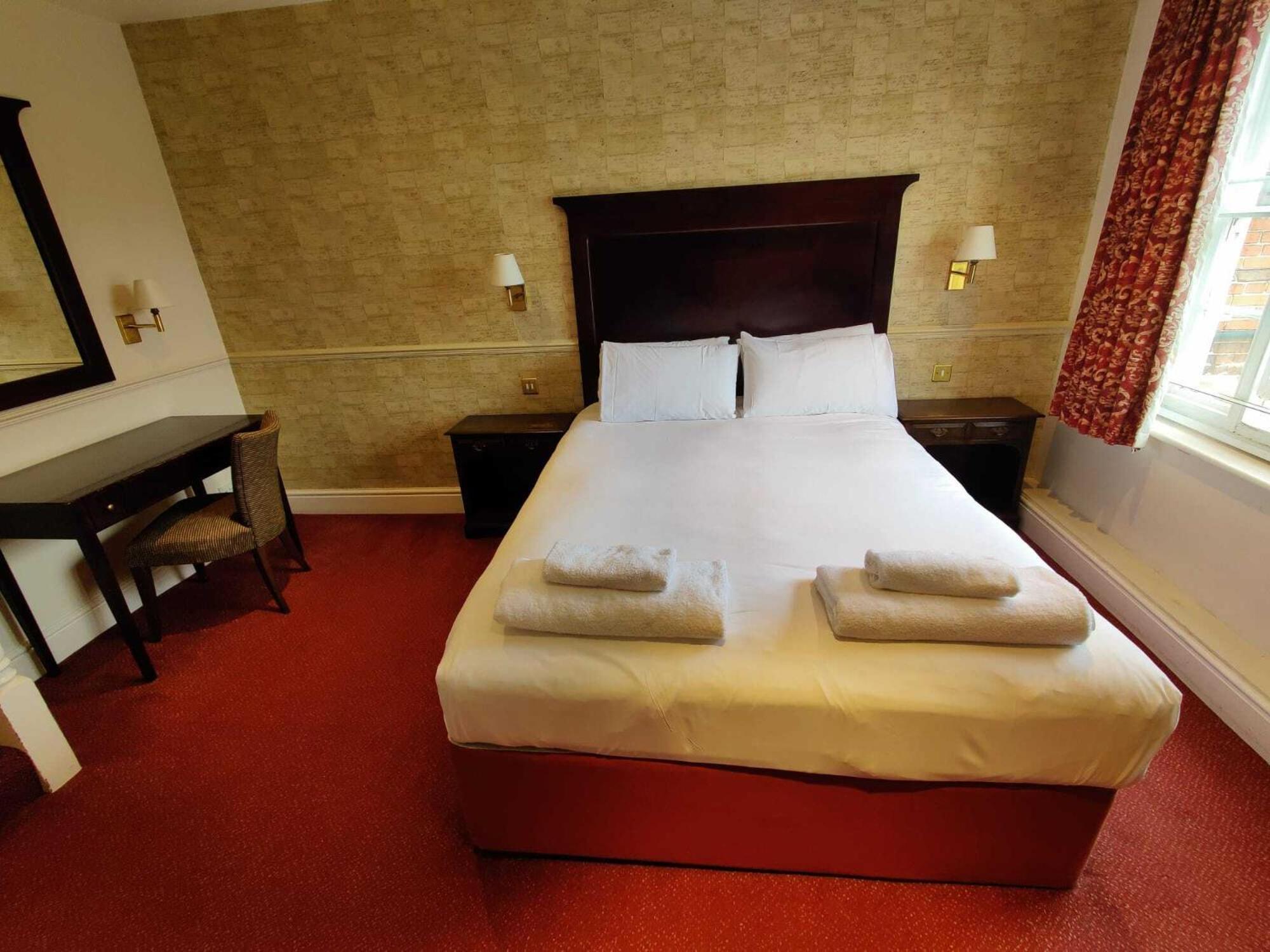 The Crown Hotel Фрамлінґем Номер фото